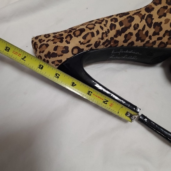 Leopard print platform heels size 9.5 - Picture 10 of 10